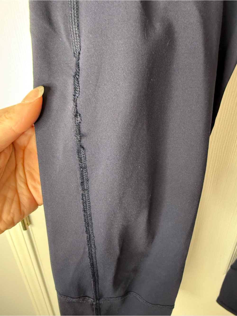 LULULEMON Black Pace Rival Crop 22” Medium Rise Pockets Luxtreme Leggings Sz 8 - Picture 12 of 14
